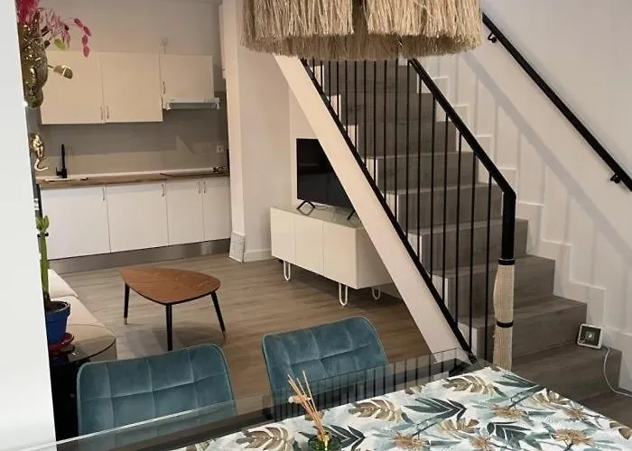Moderno Con Piscina Privada Sevilla