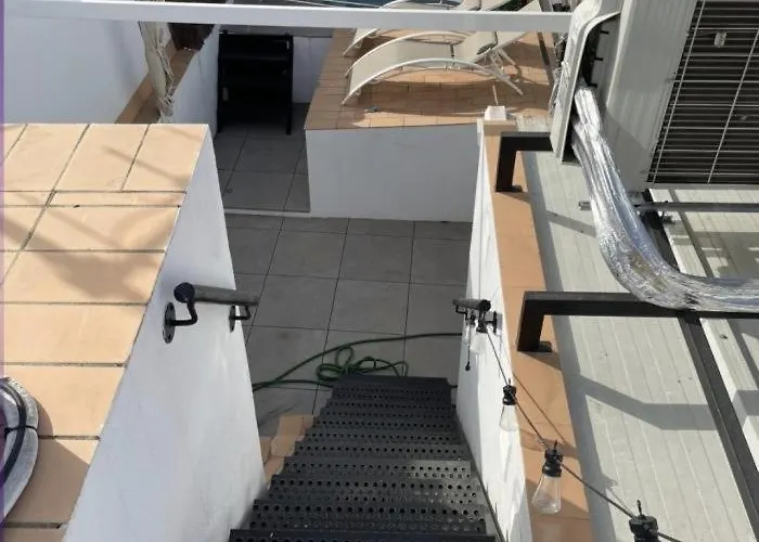 Moderno Con Piscina Privada * Sevilla